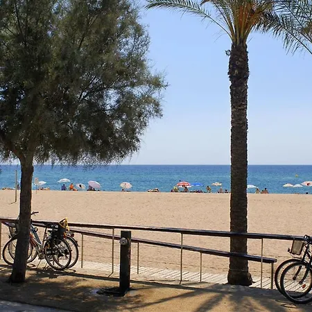 Casa Can Defaus بيت للعطل *